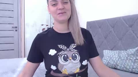 Snapshot of popkornmolli chatting on February 16, 9:48 am popkornmolli online show from February 16, 9:48 am