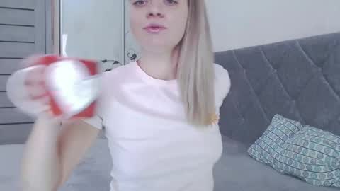 Snapshot of popkornmolli chatting on February 5, 9:15 am popkornmolli online show from February 5, 9:15 am