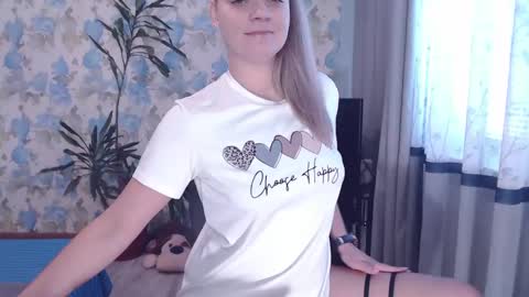 Snapshot of popkornmolli chatting on December 16, 9:35 am popkornmolli online show from December 16, 9:35 am