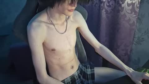 popoul_couple online show from March 18, 9:20 pm