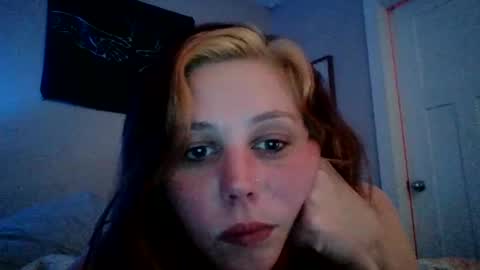 popoutmama online show from December 4, 8:50 am