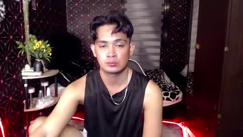 VEeeAsian online show from November 13, 11:02 am