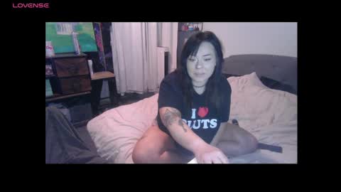 posionedxpeach online show from April 4, 3:19 pm