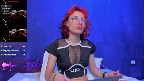 Snapshot of powder__ chatting on February 18, 4:58 pm Powder  online show from February 18, 4:58 pm