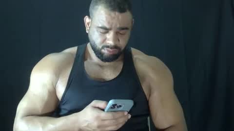 powerdmuscle online show from May 3, 12:16 am