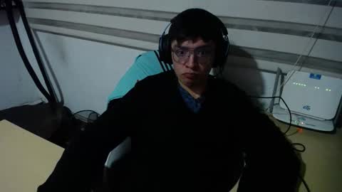 powerfulzeus2 online show from December 1, 2:53 am