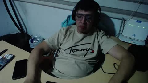 powerfulzeus2 online show from November 29, 2:19 am