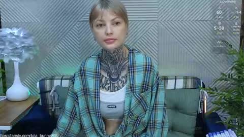 Lola online show from May 9, 5:24 am