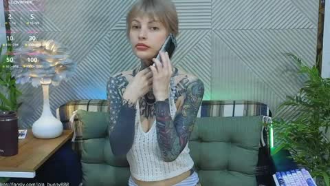 Lola online show from April 9, 5:44 am