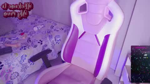  PRECIOUS  online show from December 9, 11:45 pm