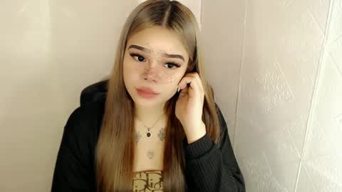 MAXXINE online show from February 28, 6:52 pm