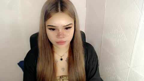 MAXXINE online show from February 24, 8:49 am