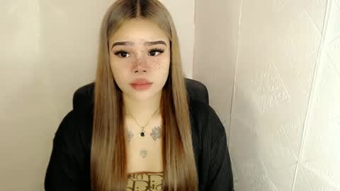 MAXXINE online show from February 28, 2:09 am