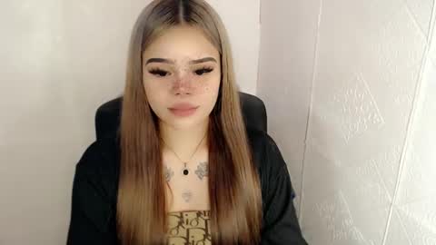 MAXXINE online show from February 25, 2:48 pm