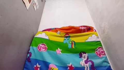 Dinah online show from February 13, 8:34 pm