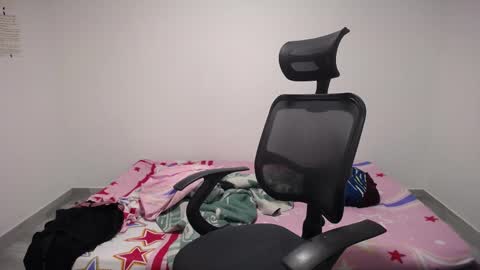 Plux online show from October 7, 2:07 am