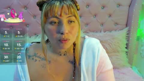 Pretti Violet online show from September 26, 2:30 am