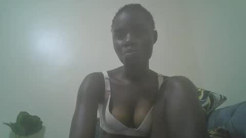 prettiest_doll online show from December 21, 10:49 pm