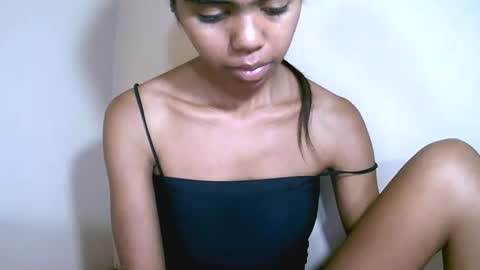 prettiethalia online show from February 22, 12:19 pm