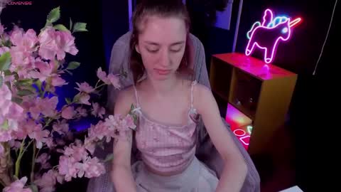 Lady vikki  online show from April 18, 6:48 am