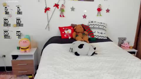 pretty_azulita online show from December 5, 10:06 pm