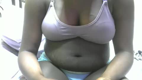 pretty_barbz online show from October 3, 9:06 am