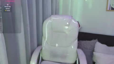 pretty online show from March 3, 1:07 pm