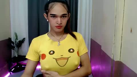 pretty_lady_kitty online show from April 9, 4:34 pm