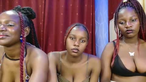 Pretty online show from February 12, 4:43 pm