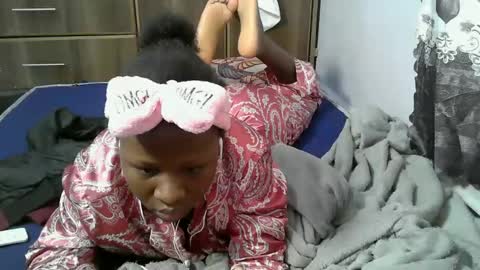 pretty_nilla online show from March 1, 6:24 am