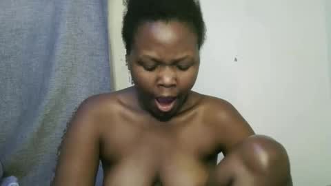 pretty_shanz online show from October 22, 4:59 am