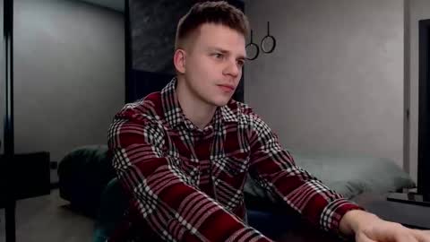 Justin online show from February 18, 6:59 am