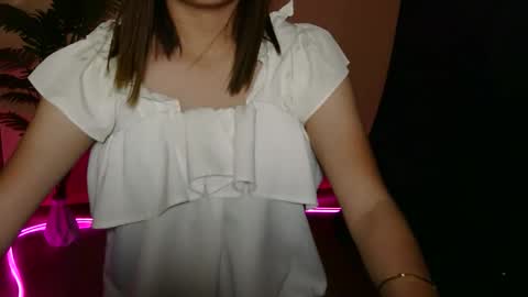 pretty_yanaah16 online show from March 16, 6:39 am