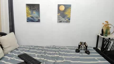 prettyakhira online show from October 27, 1:55 pm