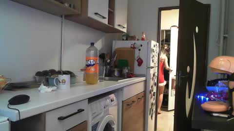 Snapshot of prettyalmaa chatting on December 25, 12:05 pm Alma online show from December 25, 12:05 pm