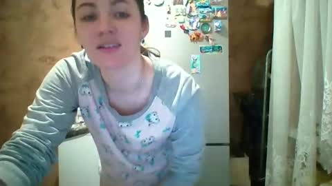 Bella online show from April 6, 7:48 pm