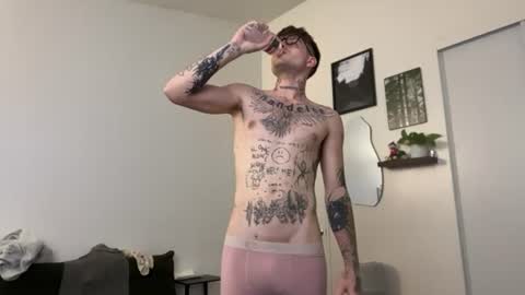 pretty boy online show from June 19, 5:24 am