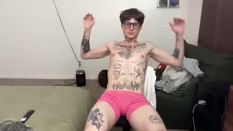 pretty boy online show from February 19, 5:39 am