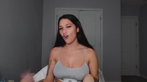 prettygirllltorii online show from March 21, 12:16 am