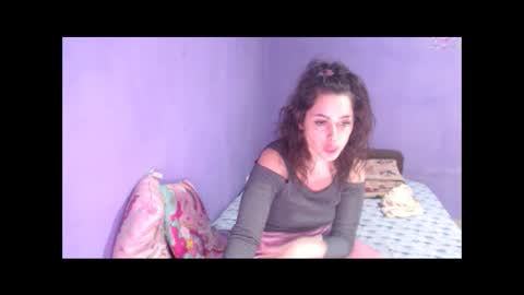 prettyjulliette online show from March 9, 4:22 pm
