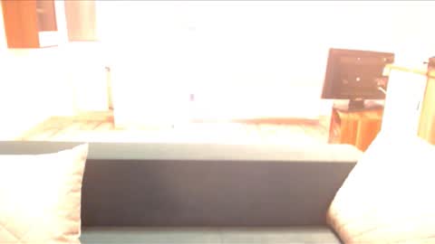 prettyjulliette online show from March 12, 4:02 pm