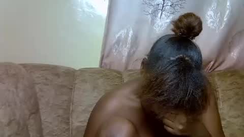 prettyshasha_ online show from October 18, 12:31 pm