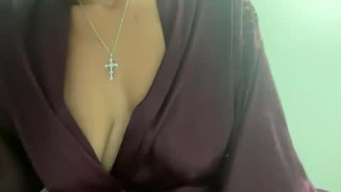 prettyyykittyyy22 online show from December 19, 5:14 am