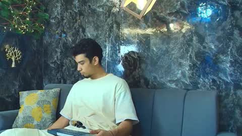 prince_arthur77 online show from November 18, 3:04 pm