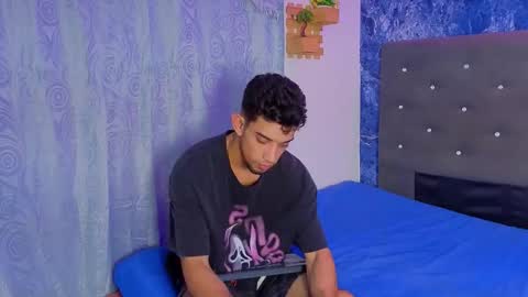 prince_arthur77 online show from February 26, 8:34 pm