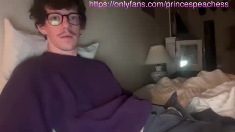 Peaches online show from October 12, 11:28 pm