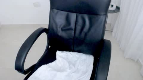 valery dollx online show from October 25, 2:12 am