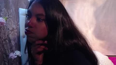  Elia  online show from December 14, 12:17 am