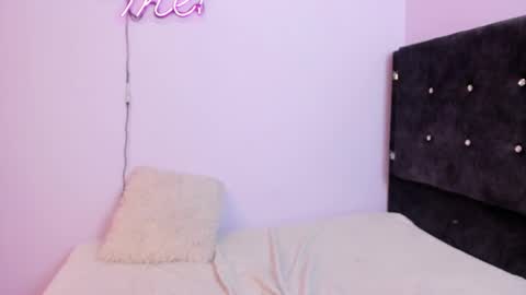 Paula Princess online show from September 19, 5:00 am