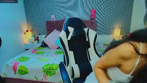 princess_skinny18 online show from July 22, 3:08 am